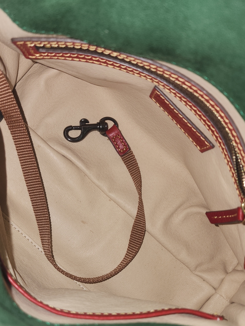 Dooney & Bourke Red Flourentine Laurel Smooth Leather Crossbody Purse Crossbody - Picture 14 of 16